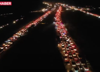 Συρία: Εκατοντάδες Σύριοι επιστρέφουν στη Δαμασκό – Έχουν “πλημμυρίσει” οι δρόμοι