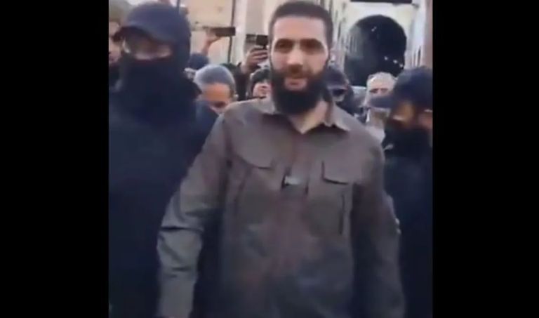 Συρία: Έφτασε στη Δαμασκό ο αρχηγός των ανταρτών Αμπού Μοχάμεντ αλ Τζολάνι