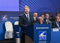 ΠΑΣΟΚ: Στροφή στη δομική αντιπολίτευση προς την κυβέρνηση