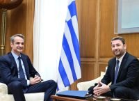 Κλιμακώνεται η αντιπαράθεση ΝΔ-ΠΑΣΟΚ για τις τράπεζες