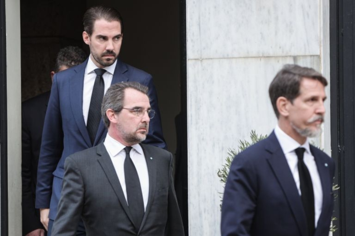 Ντε Γκρες: Το επίμαχο ιστορικό ενός ονόματος