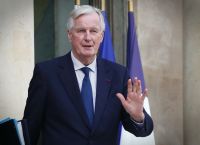 Γαλλία: Αντίστροφη μέτρηση για την πτώση Μπαρνιέ