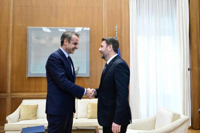 Μητσοτάκης – Ανδρουλάκης: Να τηρήσουμε ανοιχτό δίαυλο επικοινωνίας