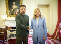 Μελόνι σε Ζελένσκι: Η Ιταλία θα συνεχίζει να στηρίζει την Ουκρανία Μελόνι σε Ζελένσκι: Η Ιταλία θα συνεχίζει να στηρίζει την Ουκρανία
