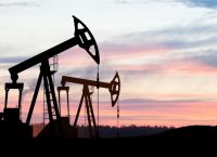 Άνοδος πάνω από 1% για το πετρέλαιο – Στα 73 δολ. κινείται το Brent, στα 70 δολ. το αργό