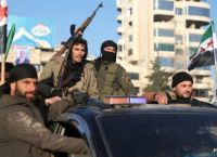 Συρία: Οι αντάρτες λένε πως ο «τύραννος» Άσαντ τράπηκε σε φυγή