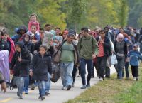 Η Αθήνα με το βλέμμα σε Συρία και μεταναστευτικό