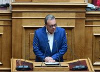 Κρίση διαρκείας στον ΣΥΡΙΖΑ -Στους εννέα οι βουλευτές που αποχώρησαν Κρίση διαρκείας στον ΣΥΡΙΖΑ -Στους εννέα οι βουλευτές που αποχώρησαν