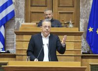 Εντείνονται οι ζυμώσεις στην Κεντροαριστερά