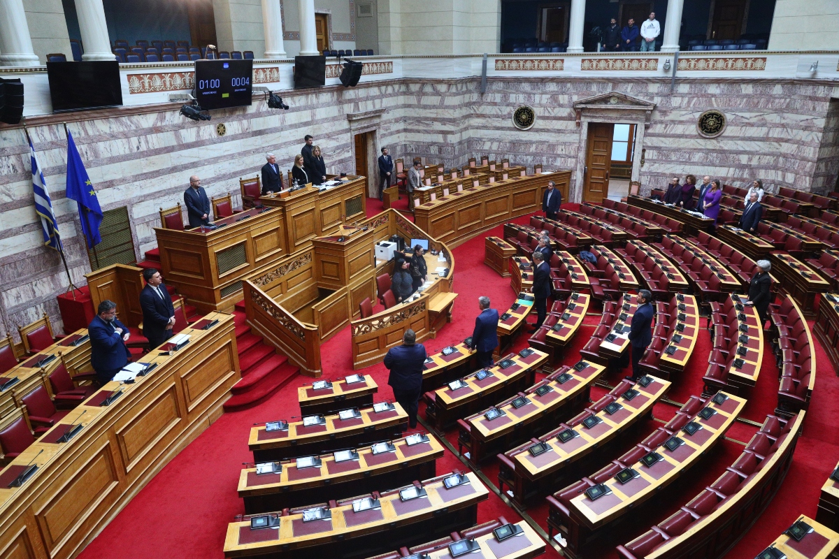 Αντιπολίτευση: Ομαδικά πυρά για συνέντευξη Μητσοτάκη