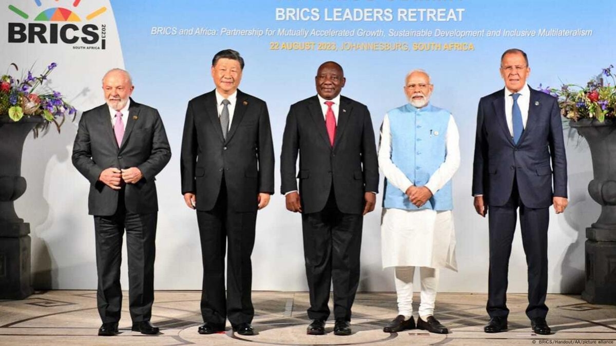BRICS: Από τα «βαφτίσια» της Goldman Sachs σε μια διευρυμένη ομάδα «αντίβαρο» στην G7