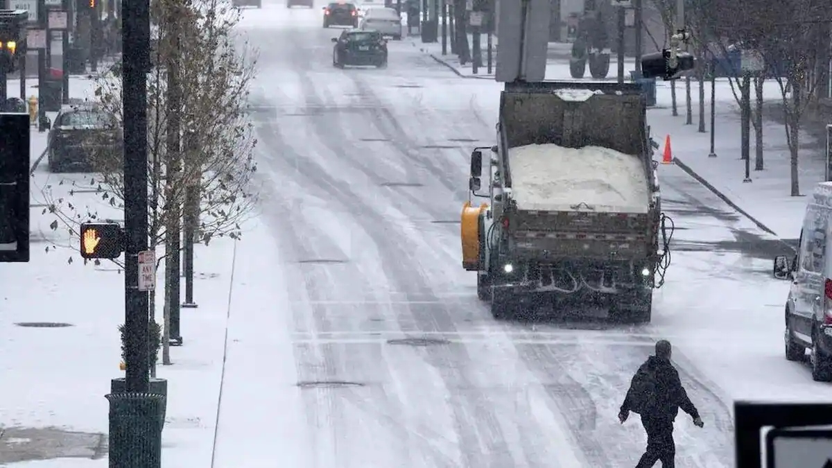 ΗΠΑ: Κύμα ψύχους και χιονοθύελλες πλήττουν πάνω από 60 εκατ. κατοίκους