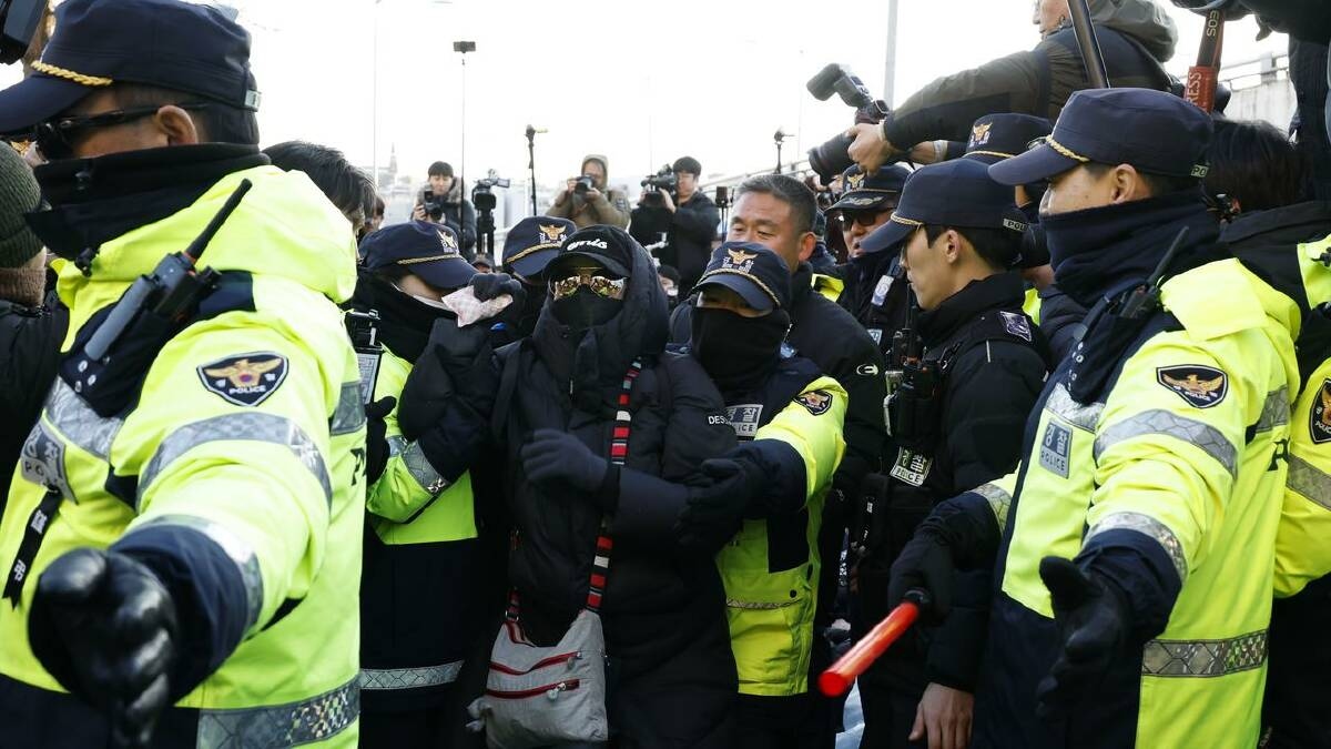 Ν. Κορέα: Φιάσκο η επιχείρηση σύλληψης του έκπτωτου Προέδρου