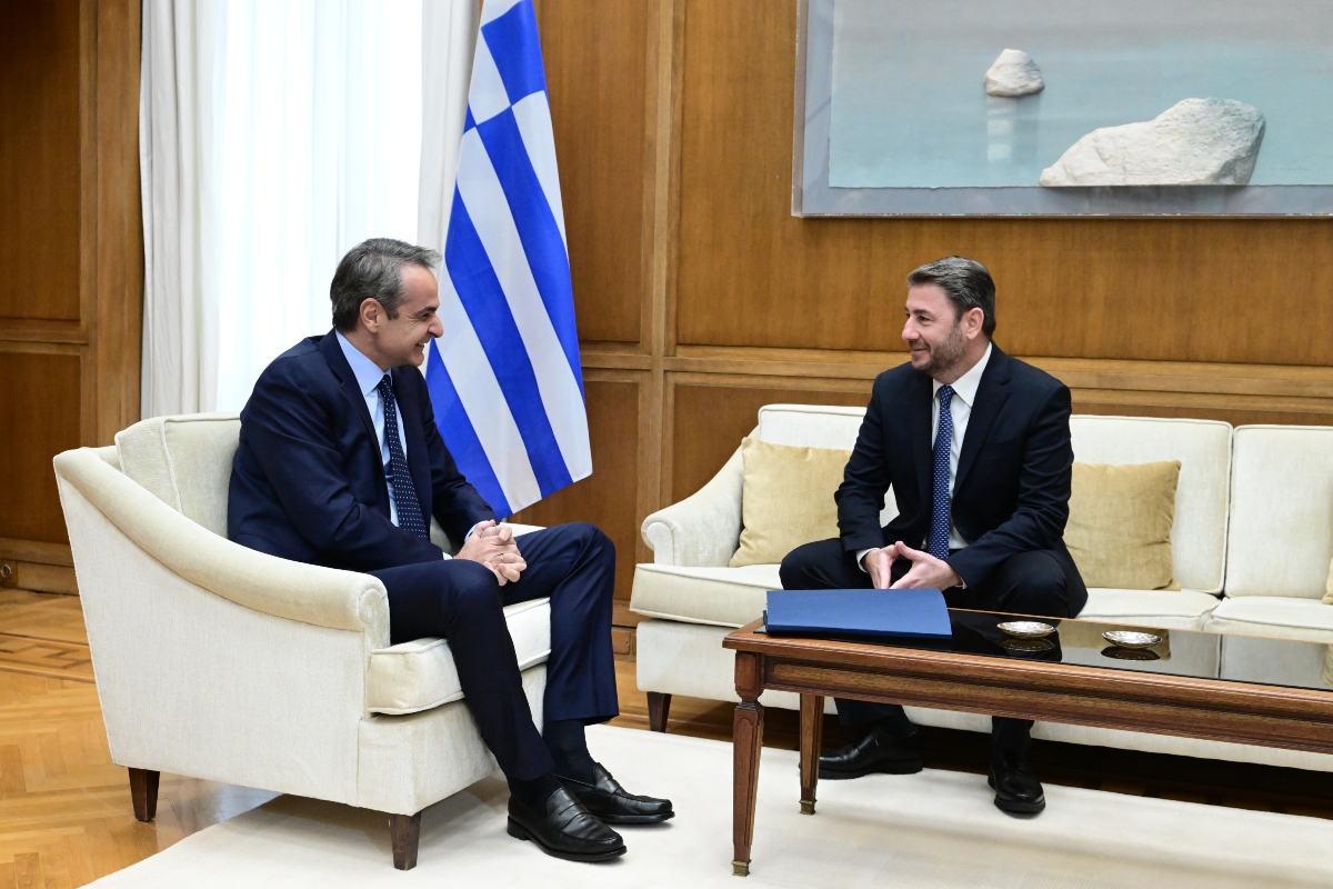 Κυβέρνηση: Παρούσα με τρεις κινήσεις στη μάχη του Κέντρου