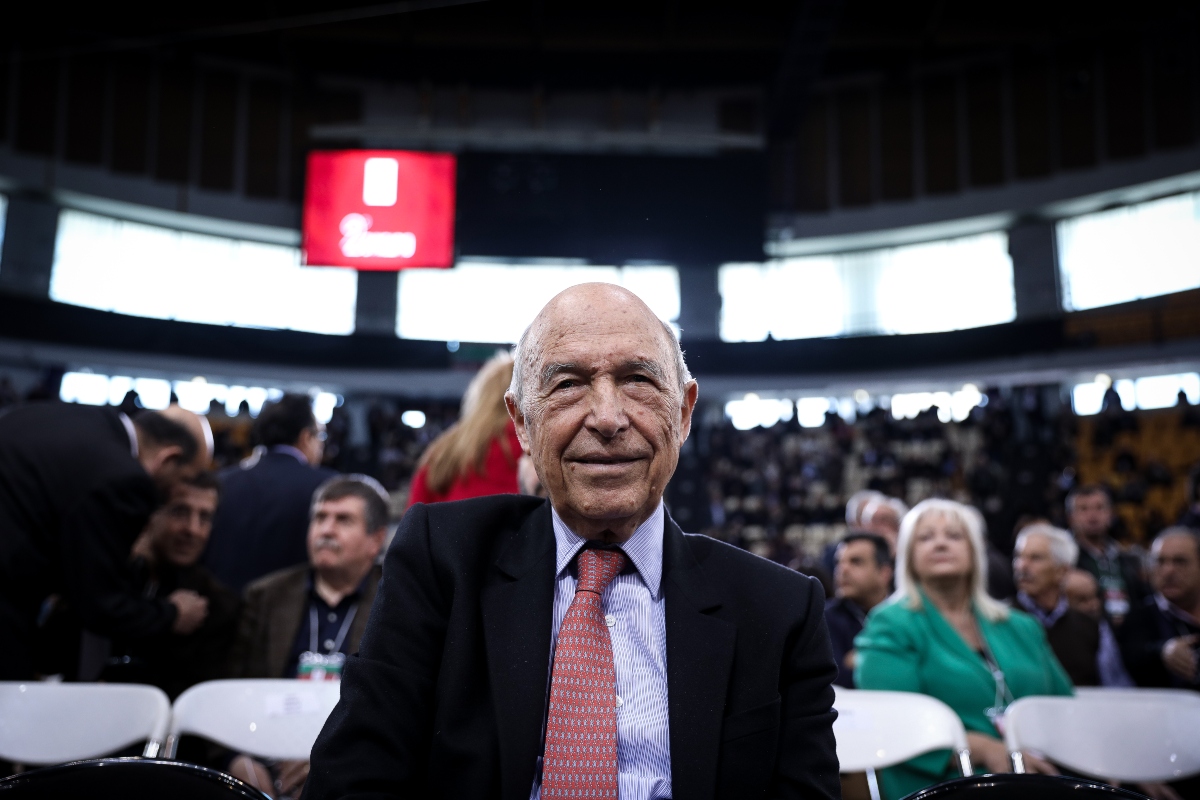 Ο ημιτελής εκσυγχρονισμός του Κ. Σημίτη