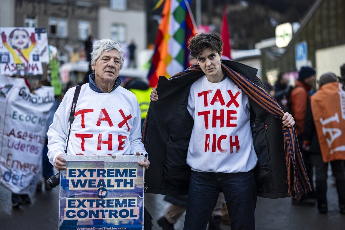 «Eat the rich» φωνάζουν διαδηλωτές στο Νταβός
