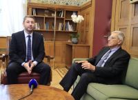 «Πολιτικό αυτογκόλ Ανδρουλάκη» στην αιτιολόγηση της υποψηφιότητας Γιαννίτση βλέπουν κυβερνητικά στελέχη