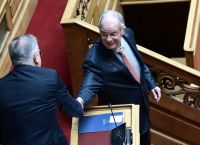 Παραίτηση με μήνυμα ενότητας από Τασούλα – «Το αόρατο νήμα που μας ενώνει»