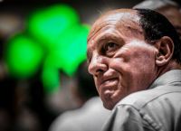 “Έφυγε” ο Μίμης Δομάζος, ο “Στρατηγός” του ελληνικού ποδοσφαίρου