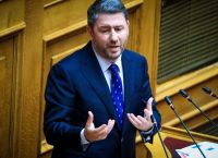 Ν. Ανδρουλάκης – Δευτερολογία: Μας μιλάτε λες και ορκιστήκατε χθες κυβέρνηση. Οι αγρότες σάς ακούνε