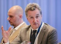 Κοστέλο: Η Ελλάδα θα μπορούσε να αναπτύσσεται με 6% – Έχουν κολλήσει οι μεταρρυθμίσεις για το επιχειρείν