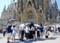 Ισπανία: Κατέγραψε αριθμό ρεκόρ στις αφίξεις τουριστών το 2024 – Αύξηση 10% σε σχέση με το 2023