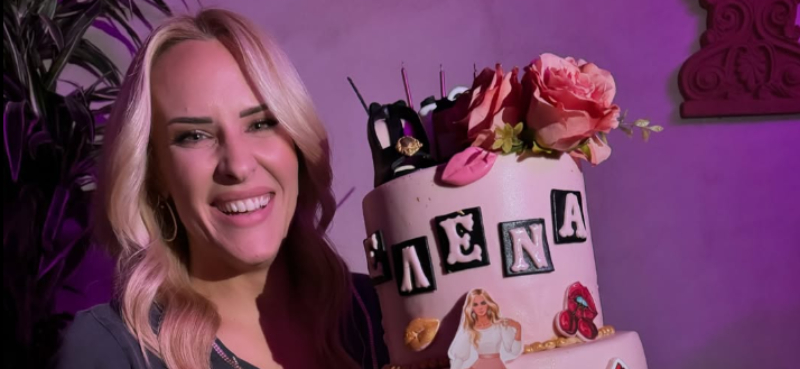Έλενα Ασημακοπούλου: Τα γενέθλια, η τούρτα-υπερπαραγωγή και ο Κώστας Τσαρτσαρής