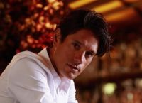 Πάνος Βλάχος: Η απάντηση επί σκηνής για το πουκάμισο των 860 ευρώ [vid]