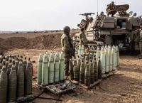 Ο Τραμπ στέλνει βόμβες 1.000 κιλών στο Ισραήλ