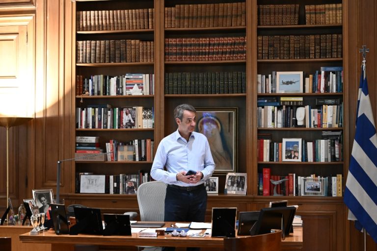 Μητσοτάκης: Η διαφορετική ανάρτηση για το βιβλίο του Σαββόπουλου [pic]