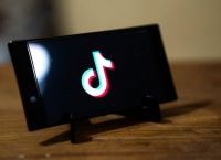 Απαγόρευση του TikTok: Οι μεγάλοι creators ζητούν από τους οπαδούς να τους βρουν στο Instagram ή στο YouTube