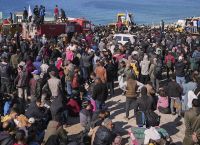 Χιλιάδες Παλαιστίνιοι επιστρέφουν στη Γάζα Χιλιάδες Παλαιστίνιοι επιστρέφουν στη Γάζα