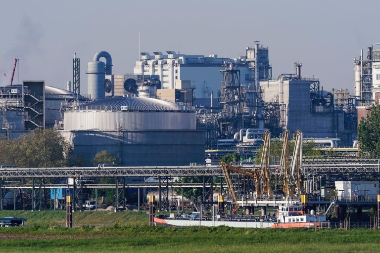 «Σκοτεινιάζει» το οικονομικό κλίμα στη Γερμανία εξαιτίας του Τραμπ