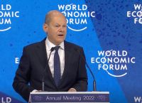 Σολτς: «Αηδιαστική» η υποστήριξη του Μασκ σε ακροδεξιά κόμματα στην Ευρώπη