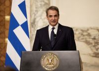 Τα μηνύματα Μητσοτάκη από Κάιρο προς Άγκυρα και Δαμασκό