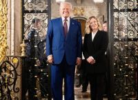 Θερμή υποδοχή Τραμπ στη Μελόνι: «Είναι μια φανταστική γυναίκα» Θερμή υποδοχή Τραμπ στη Μελόνι: «Είναι μια φανταστική γυναίκα»