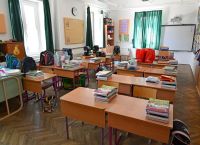 Απειλές μέσω e-mails για βόμβες σε πάνω από 260 σχολεία της Ουγγαρίας Απειλές μέσω e-mails για βόμβες σε πάνω από 260 σχολεία της Ουγγαρίας