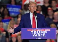 O Τραμπ ετοιμάζεται να ζητήσει αποζημιώσεις τρισ. δολαρίων από την Κίνα λόγω κορονοϊού πέντε χρόνια μετά O Τραμπ ετοιμάζεται να ζητήσει αποζημιώσεις τρισ. δολαρίων από την Κίνα λόγω κορονοϊού πέντε χρόνια μετά