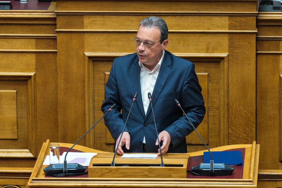 Ο Φάμελλος στηρίζει Δούκα στην κόντρα με τον Χαρδαλιά