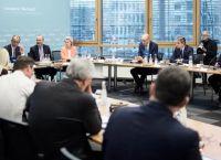 Μητσοτάκης και Χριστοδουλίδης στο Βερολίνο για τον Μερτς [vid,pics]