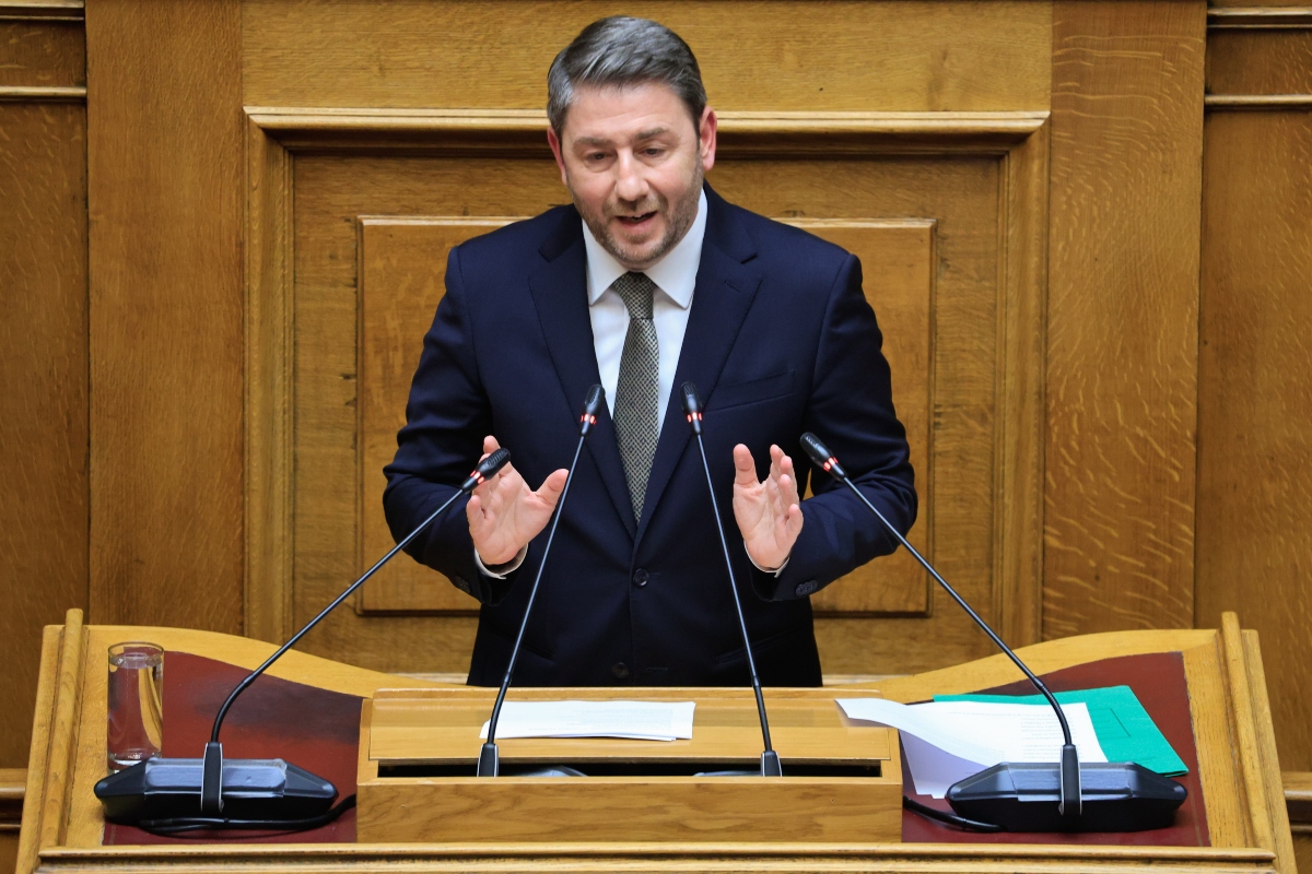 ΠΑΣΟΚ: Εσωστρέφεια και απειλές για διαγραφές