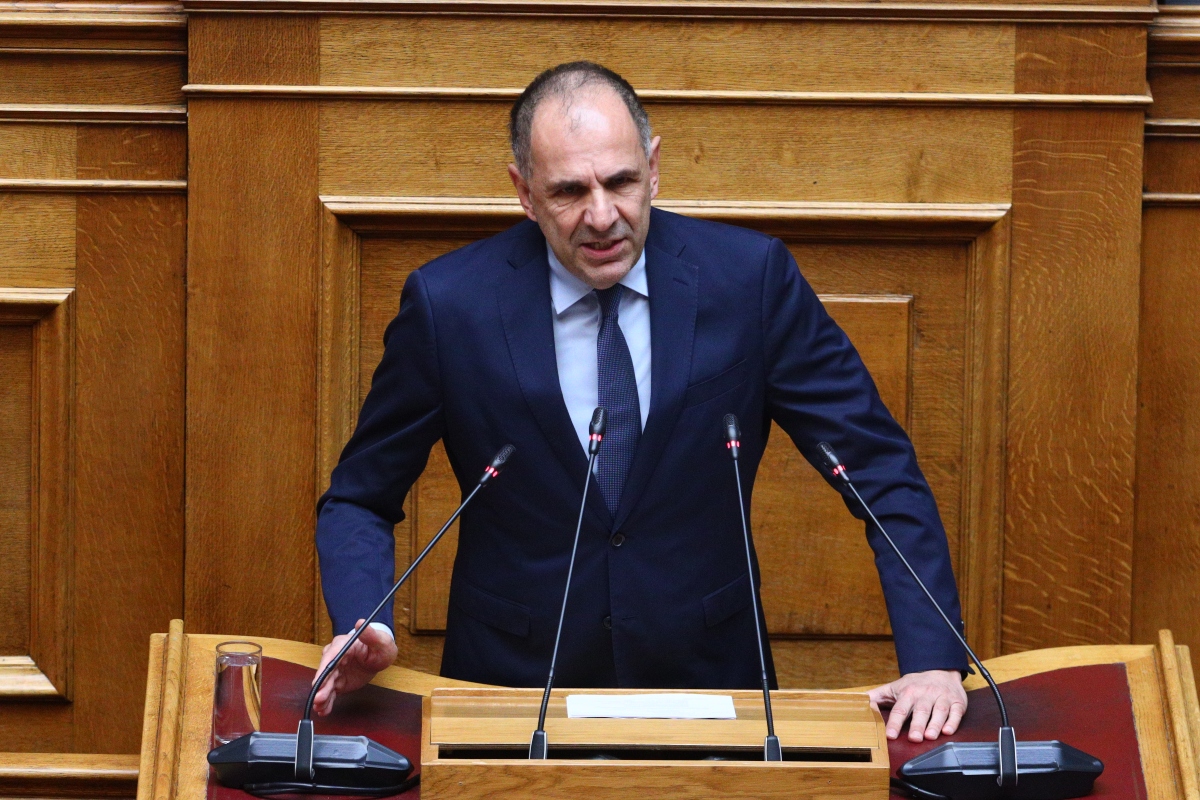Τριπλή αποστολή για Γεραπετρίτη