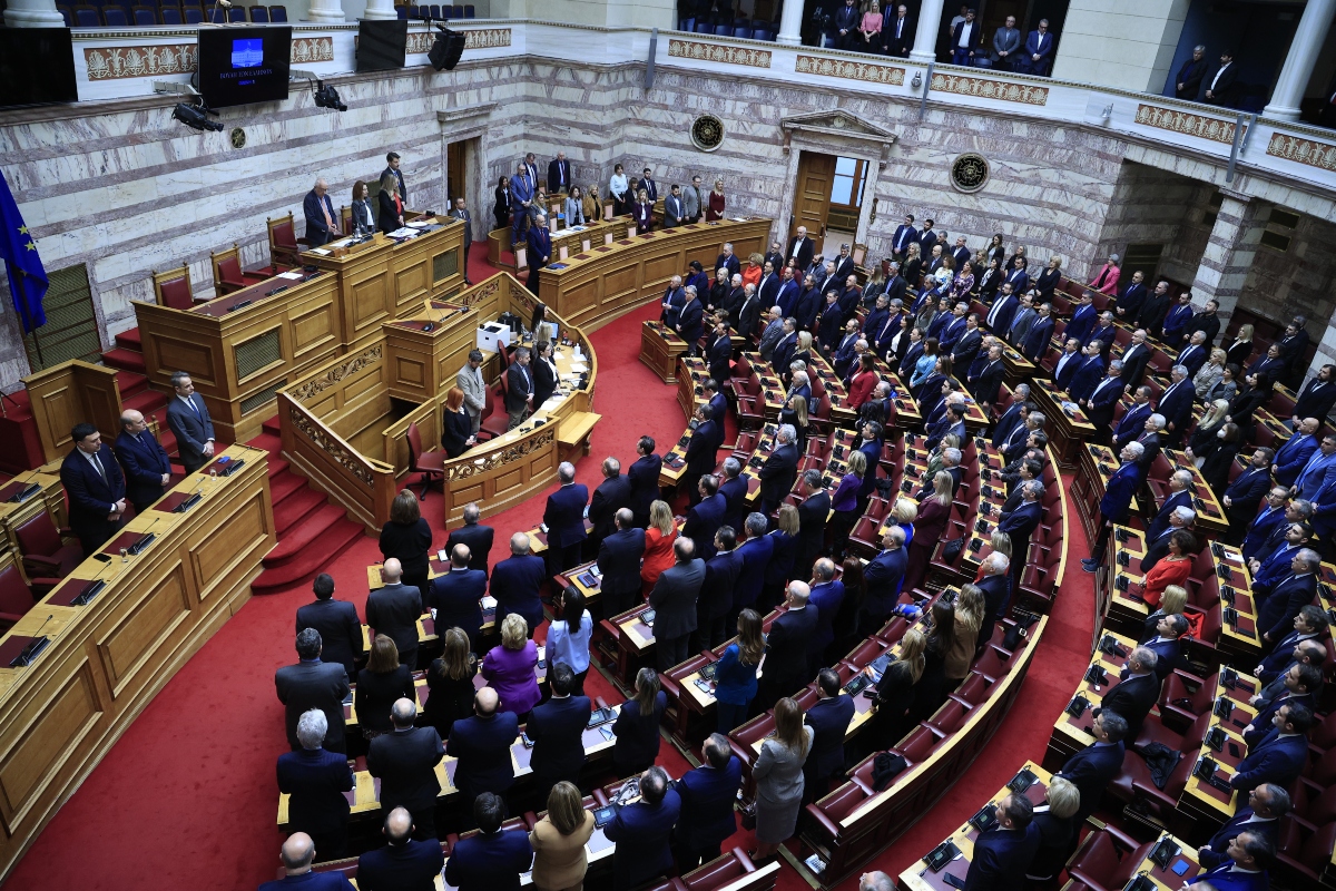 Αδυναμία της αντιπολίτευσης να εισπράξει τη φθορά της ΝΔ