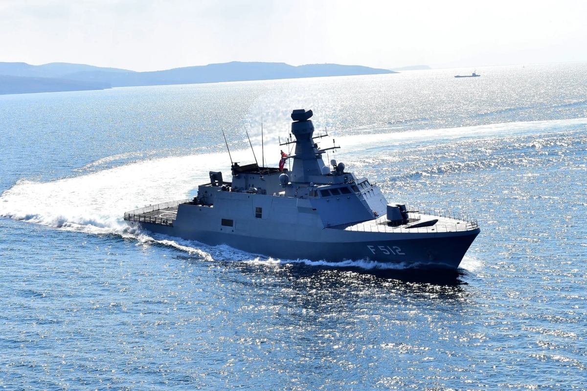 Τουρκική κορβέτα προκαλεί ανοιχτά της Κρήτης