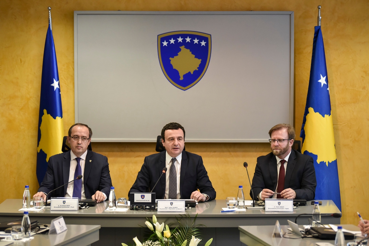 Κόσοβο: Άνοιξαν οι κάλπες, απόλυτο φαβορί ο Άλμπιν Κούρτι