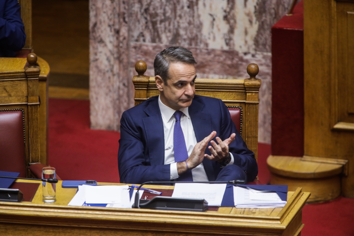 Υπό ασφυκτική πίεση η κυβέρνηση για τα Τέμπη