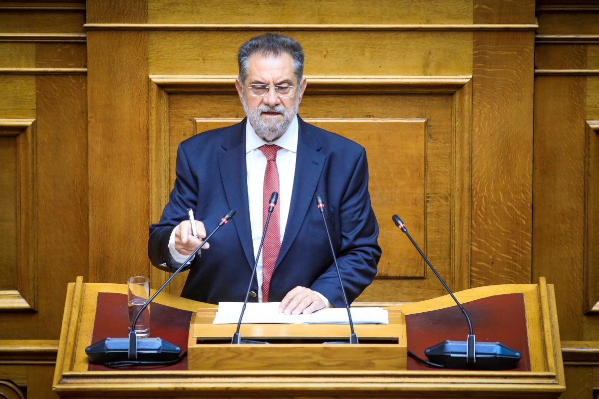 Παναγιωτόπουλος/ΣΥΡΙΖΑ: Χαζός ο πρωθυπουργός, κοντούλα λεμονιά ο Ανδρουλάκης