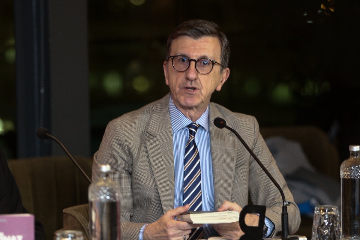 Πορτοσάλτε και Οικονόμου συζητούν ανοιχτά για το πώς θα πέσει η κυβέρνηση Μητσοτάκη