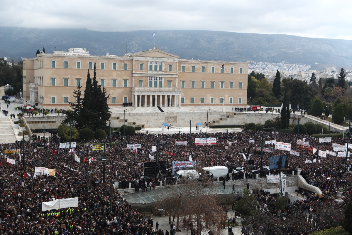Βούλιαξε η Αθήνα – Το Σύνταγμα δεν είναι πλέον αρκετό