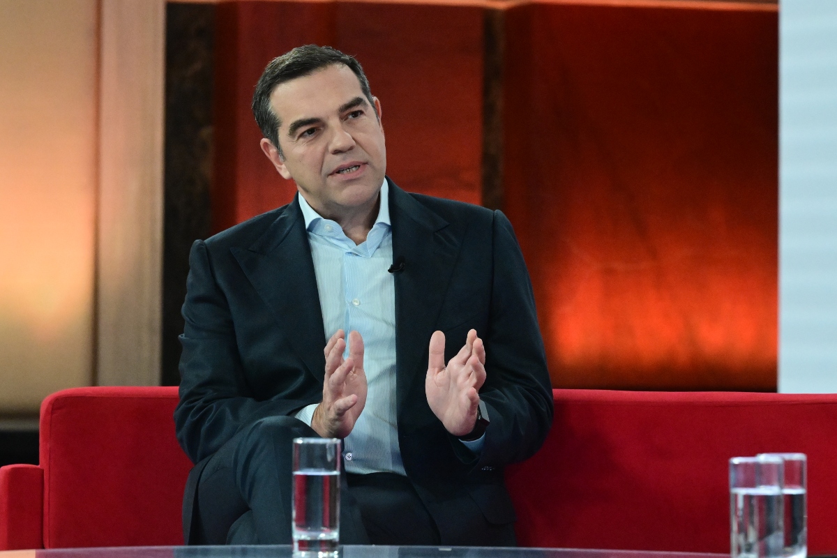 Επανεμφάνιση Τσίπρα με παρέμβαση για το κράτος δικαίου στην Ελλάδα